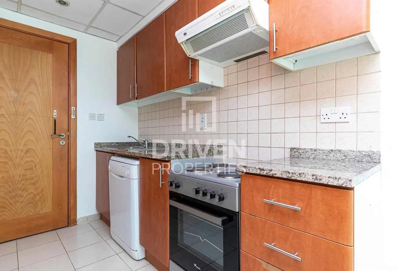 Chiller Free | Semi-Furnished | Near Metro Station