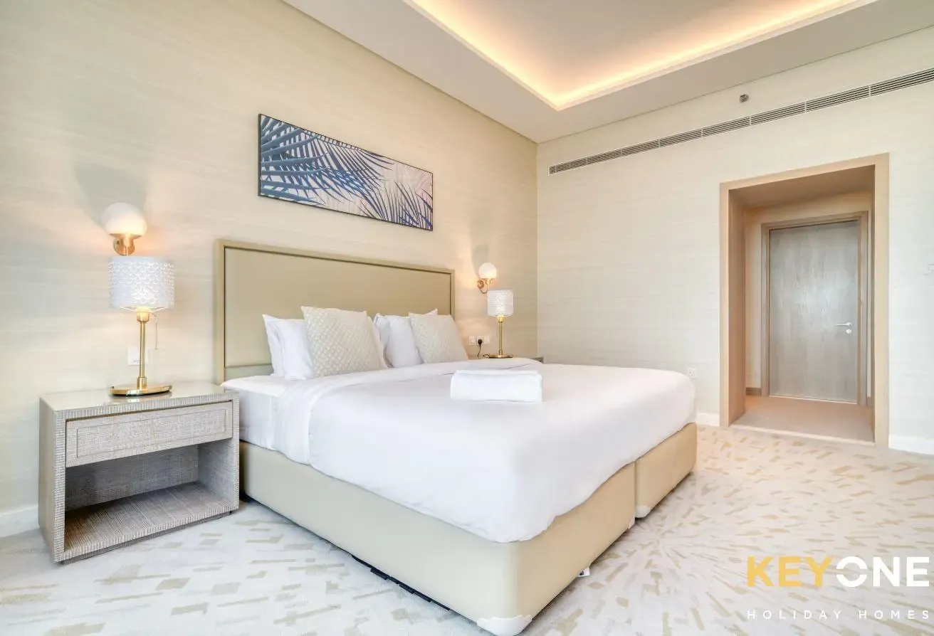 Iconic One Bedroom | Panoramic Palm Views