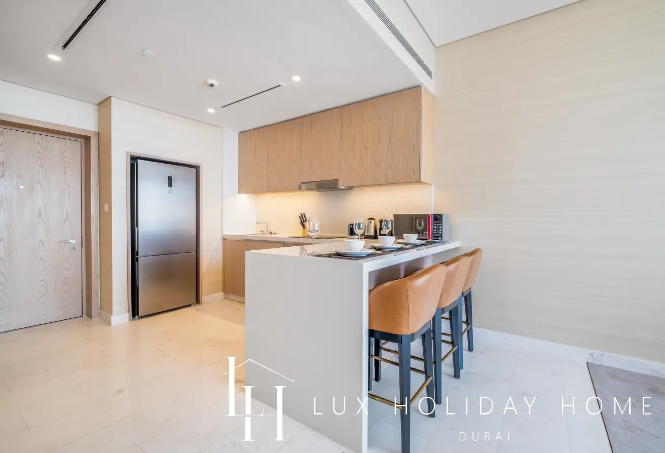 LUX|Iconic Views at Palm Tower|All Inclusive Price