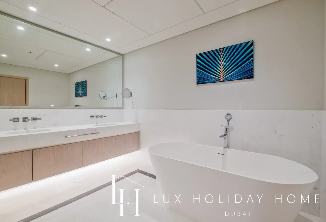 LUX|Iconic Views at Palm Tower|All Inclusive Price