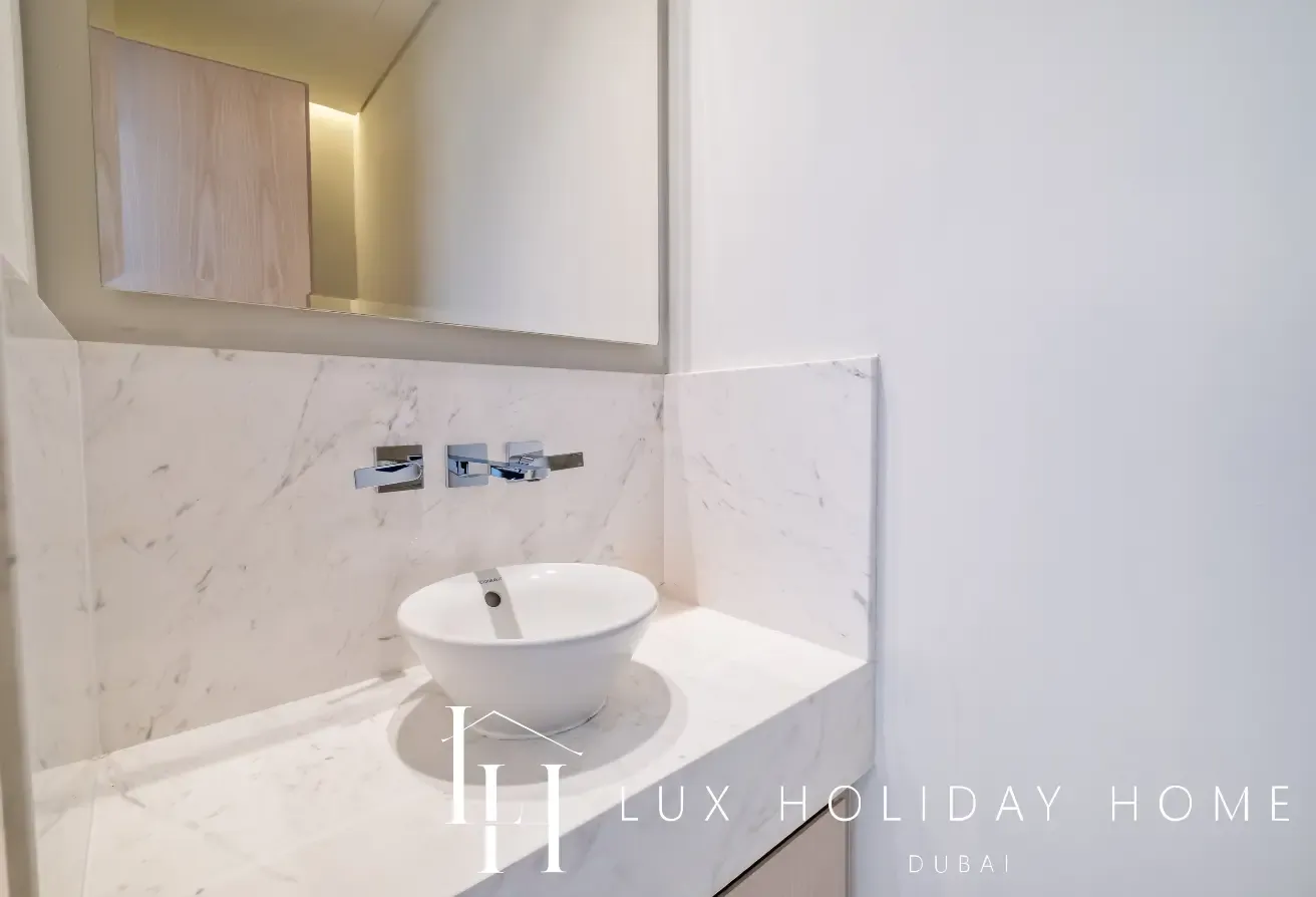 LUX|Iconic Views at Palm Tower|All Inclusive Price