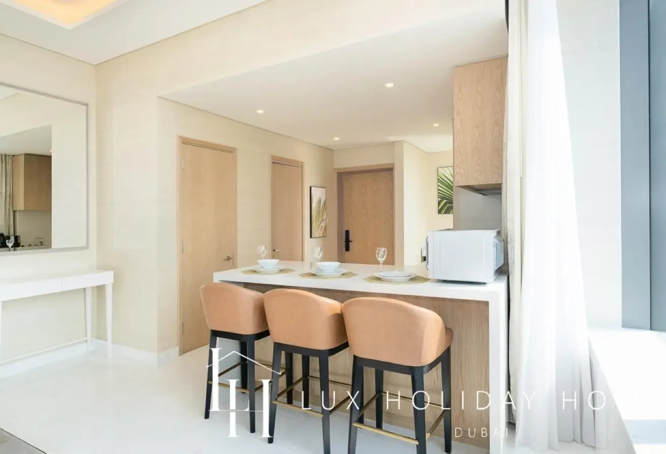LUX | The Palm Tower Suite 4 | All Inclusive Price