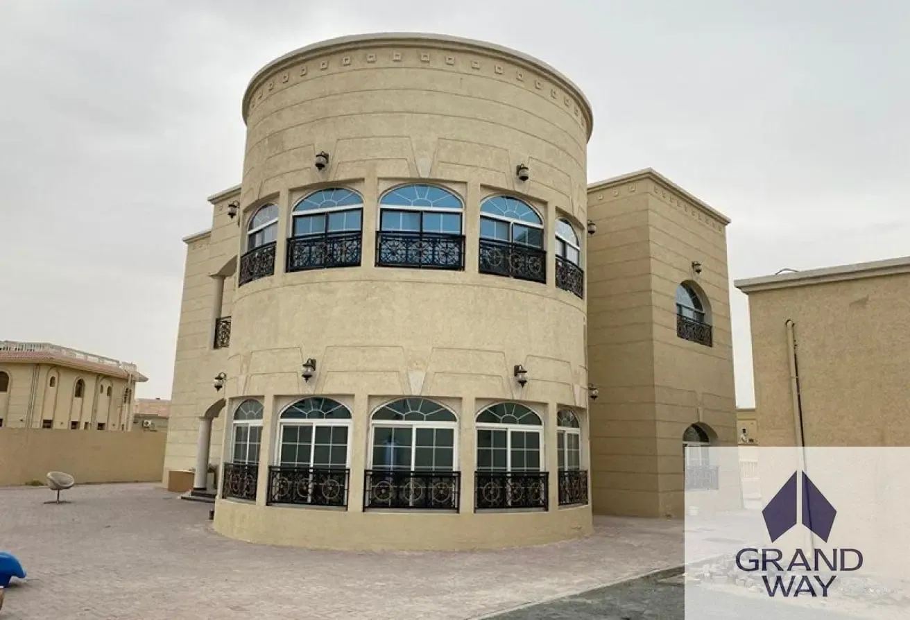 6BR Specious Villa I 2 Big Halls I 2 Majlis I Hall