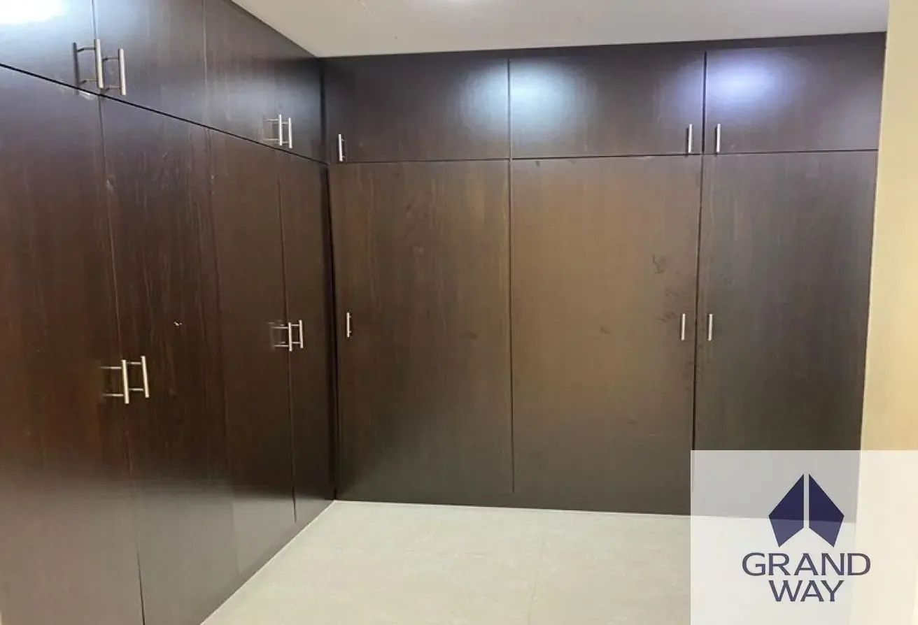 6BR Specious Villa I 2 Big Halls I 2 Majlis I Hall