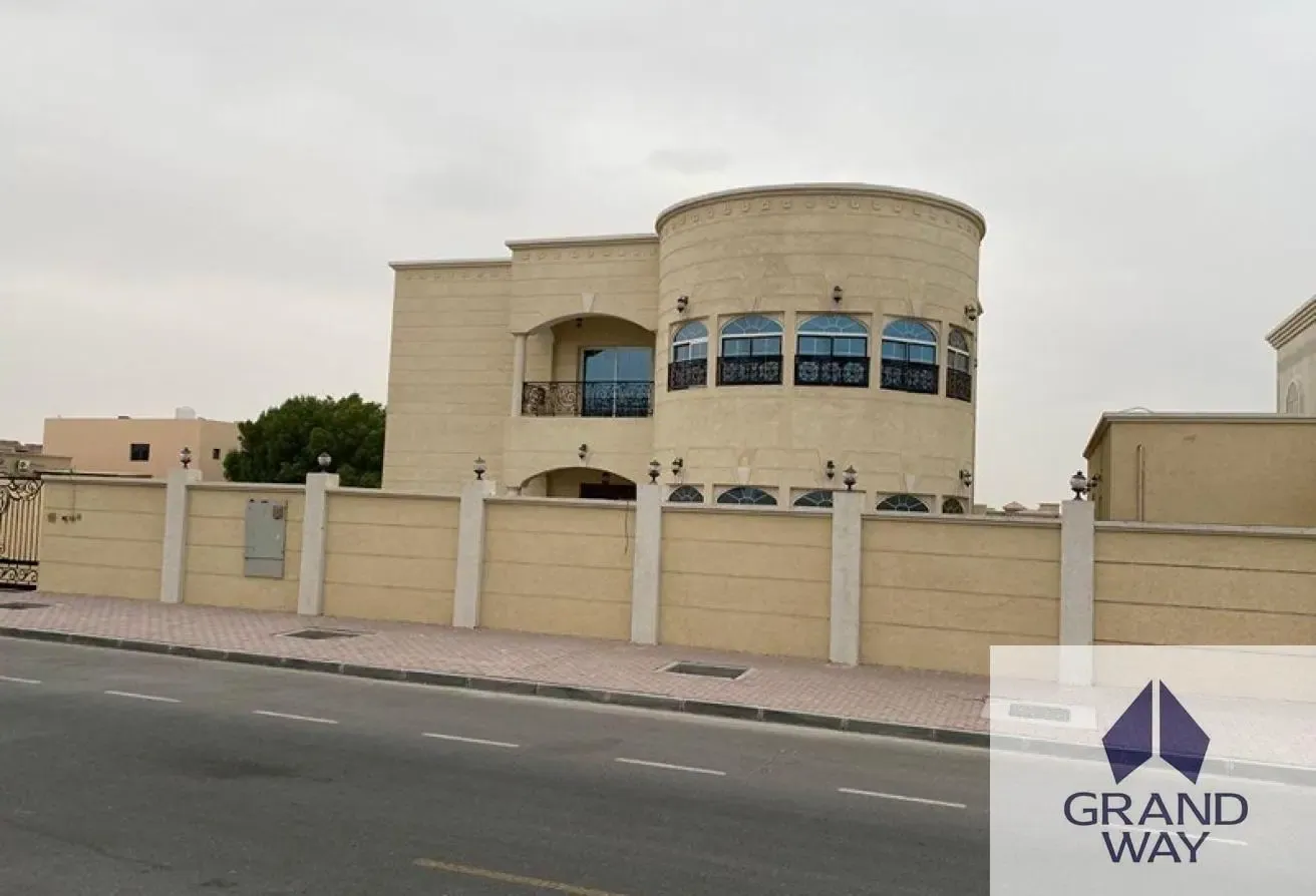 6BR Specious Villa I 2 Big Halls I 2 Majlis I Hall