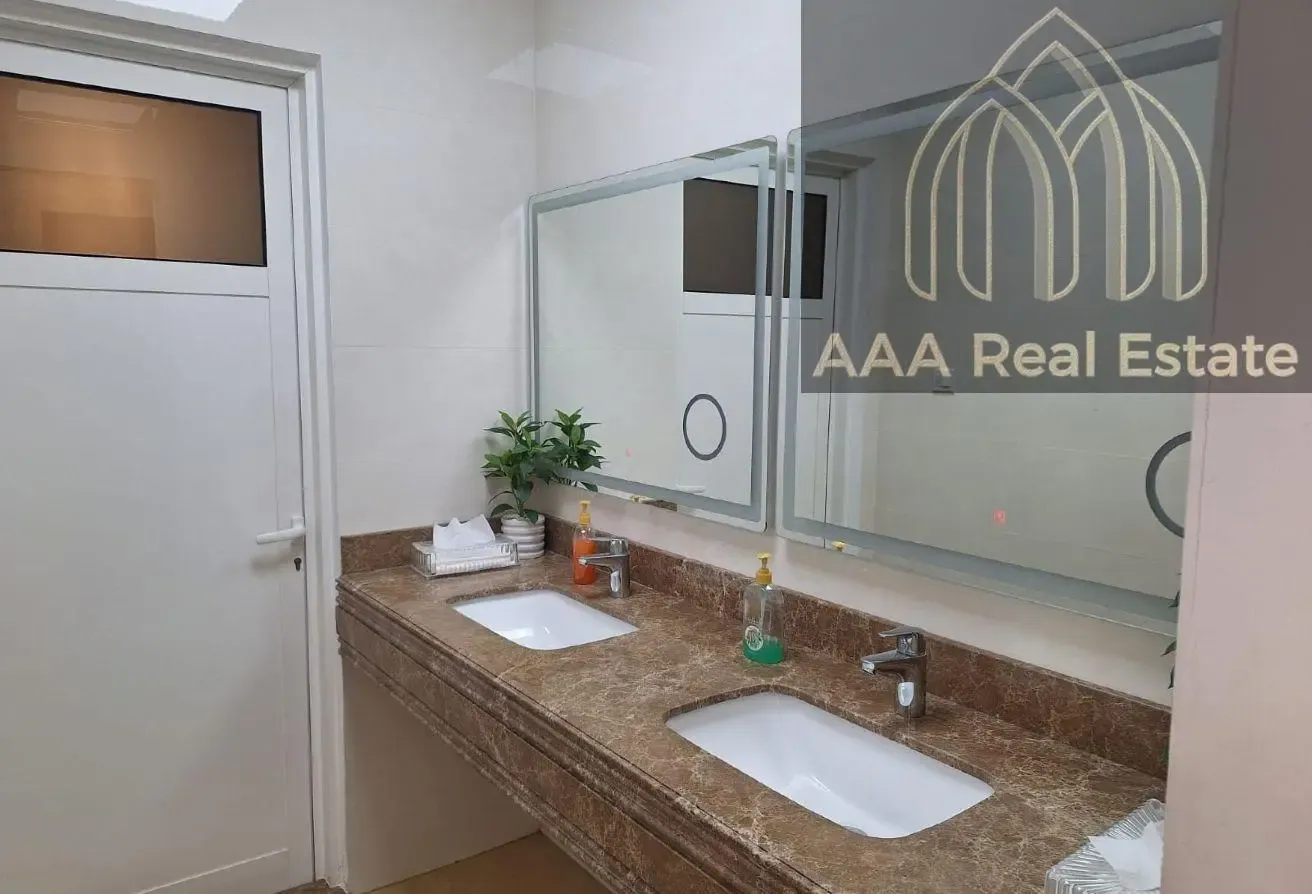 FURNISHED VILLA|STUNNING MODERN STYLE|SERVICEBLOCE
