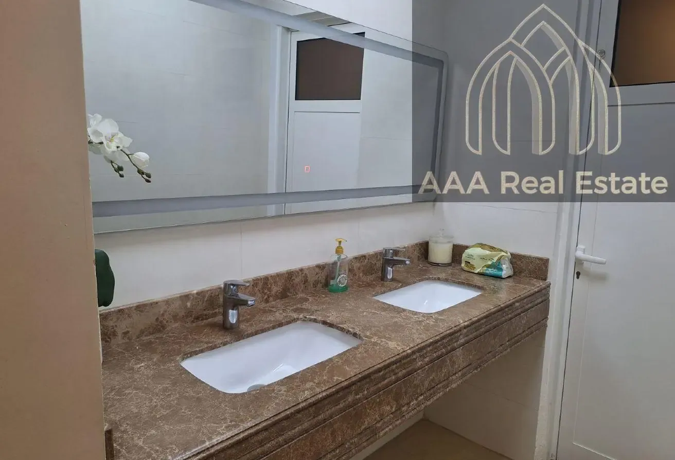 FURNISHED VILLA|STUNNING MODERN STYLE|SERVICEBLOCE
