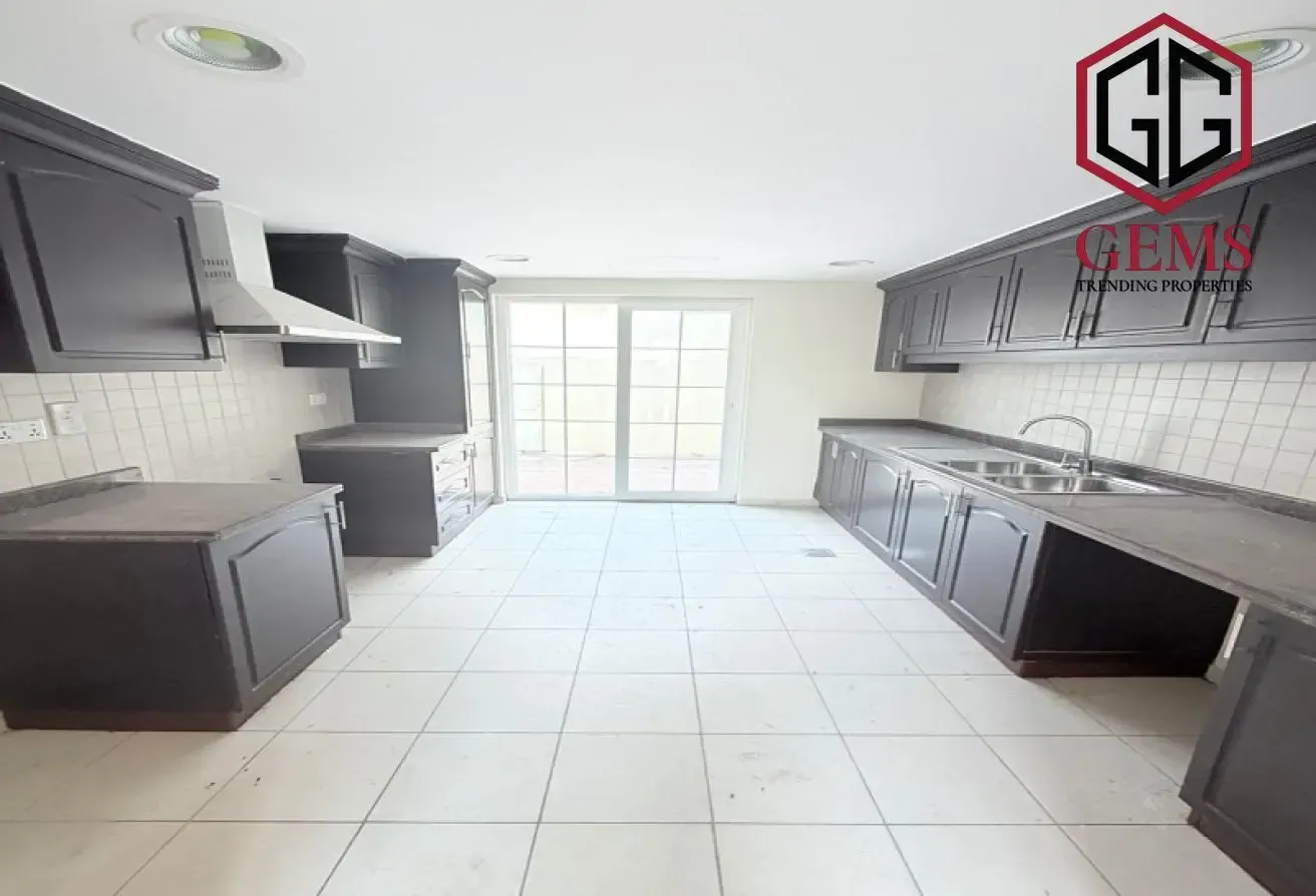 SPACIOUS | GROUND FLOOR VILLA | MAIDS ROOM