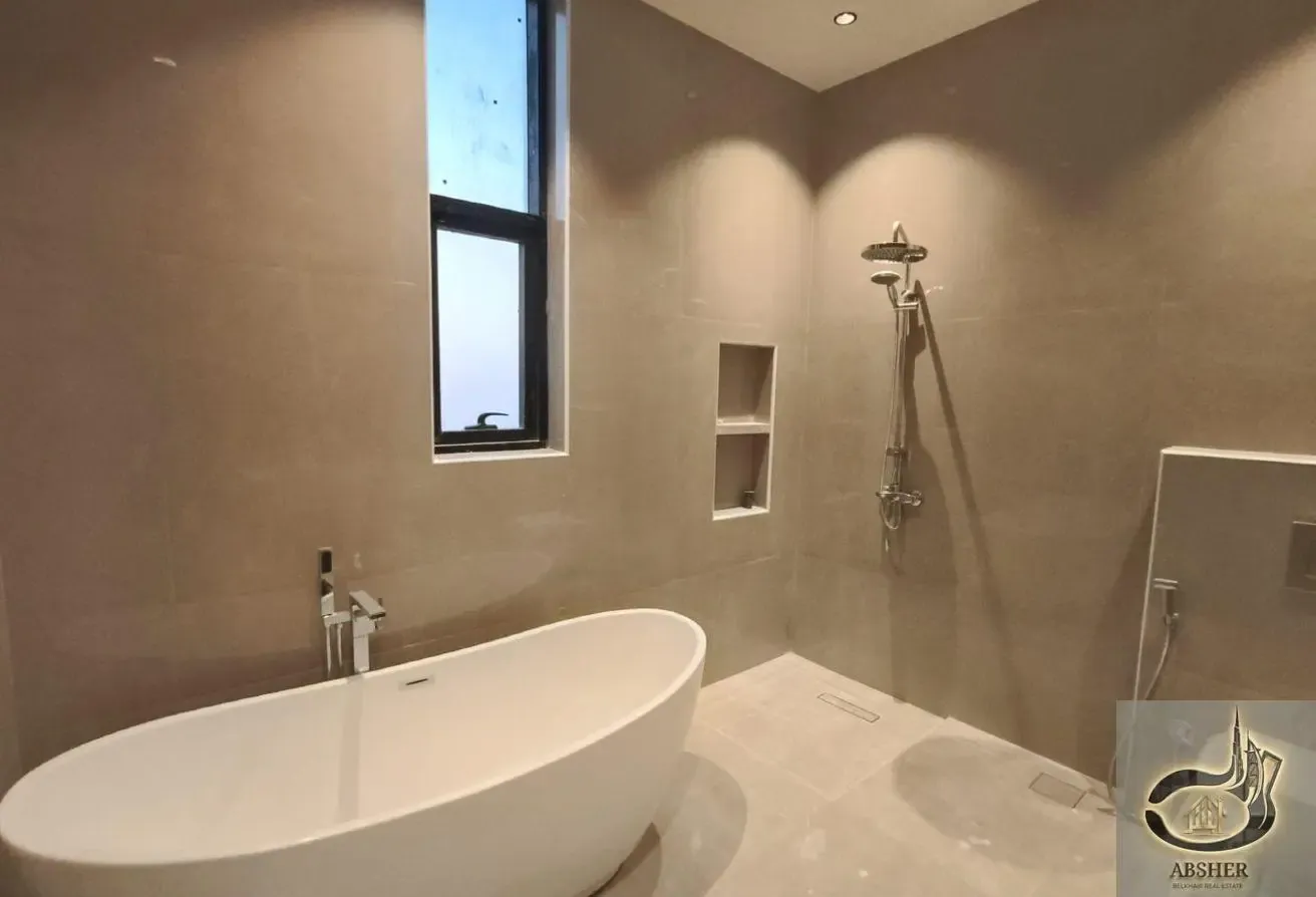 Luxury 4 Bedrooms Modern Design Brand New