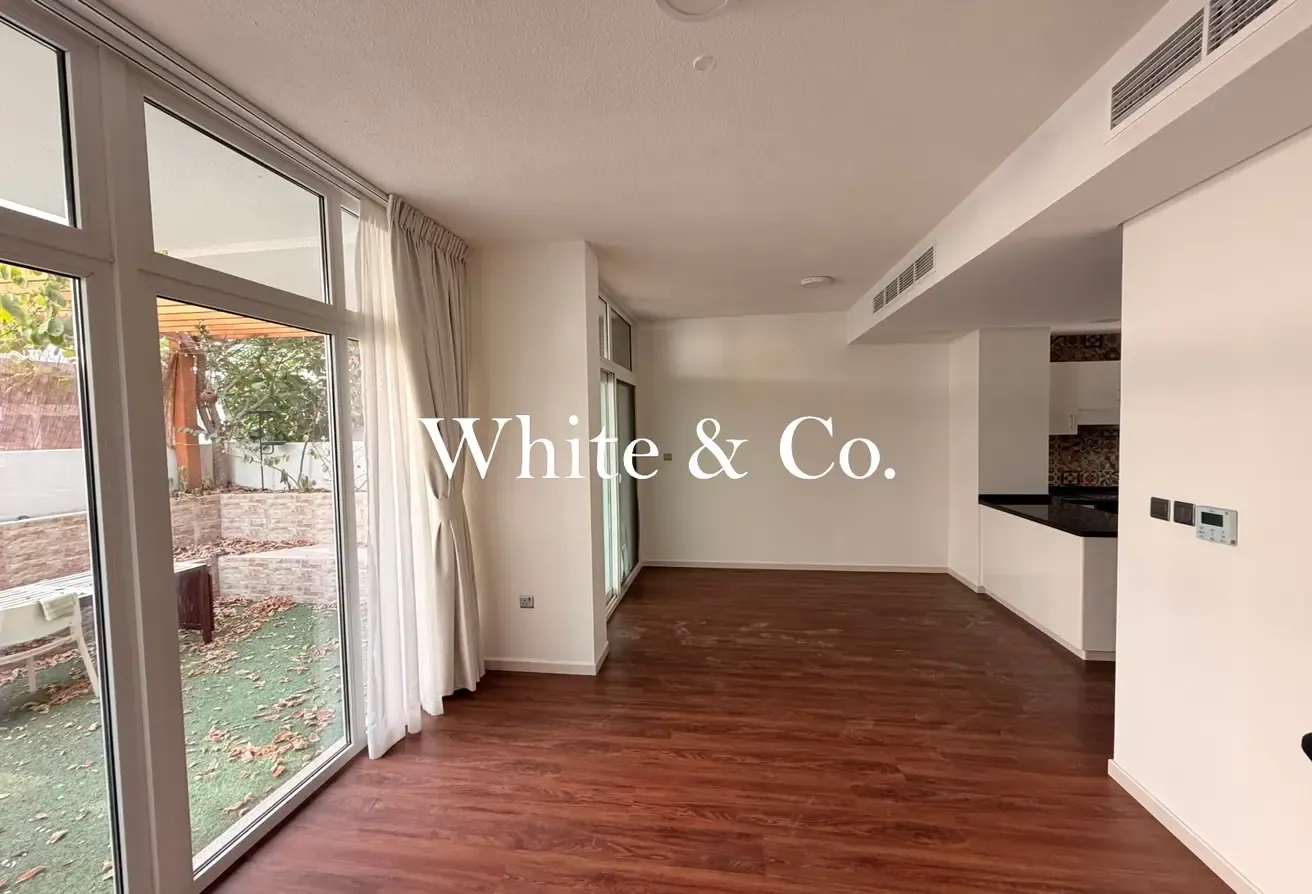 Upgraded 3 Bed | Appliances and Curtains