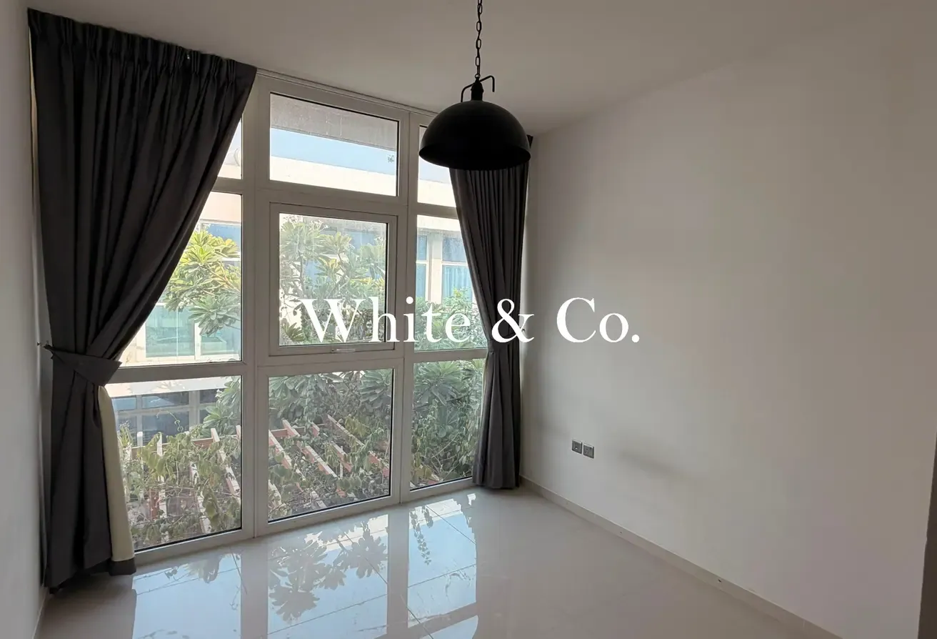 Upgraded 3 Bed | Appliances and Curtains