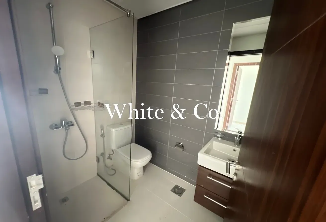 Upgraded 3 Bed | Appliances and Curtains