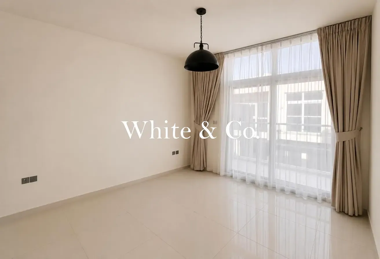 Upgraded 3 Bed | Appliances and Curtains