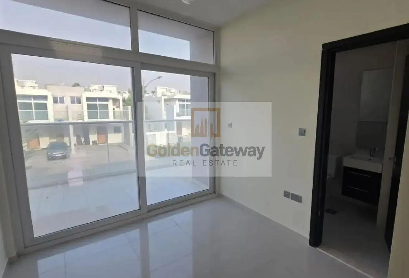 Well maintained | Easy Access | Vacant