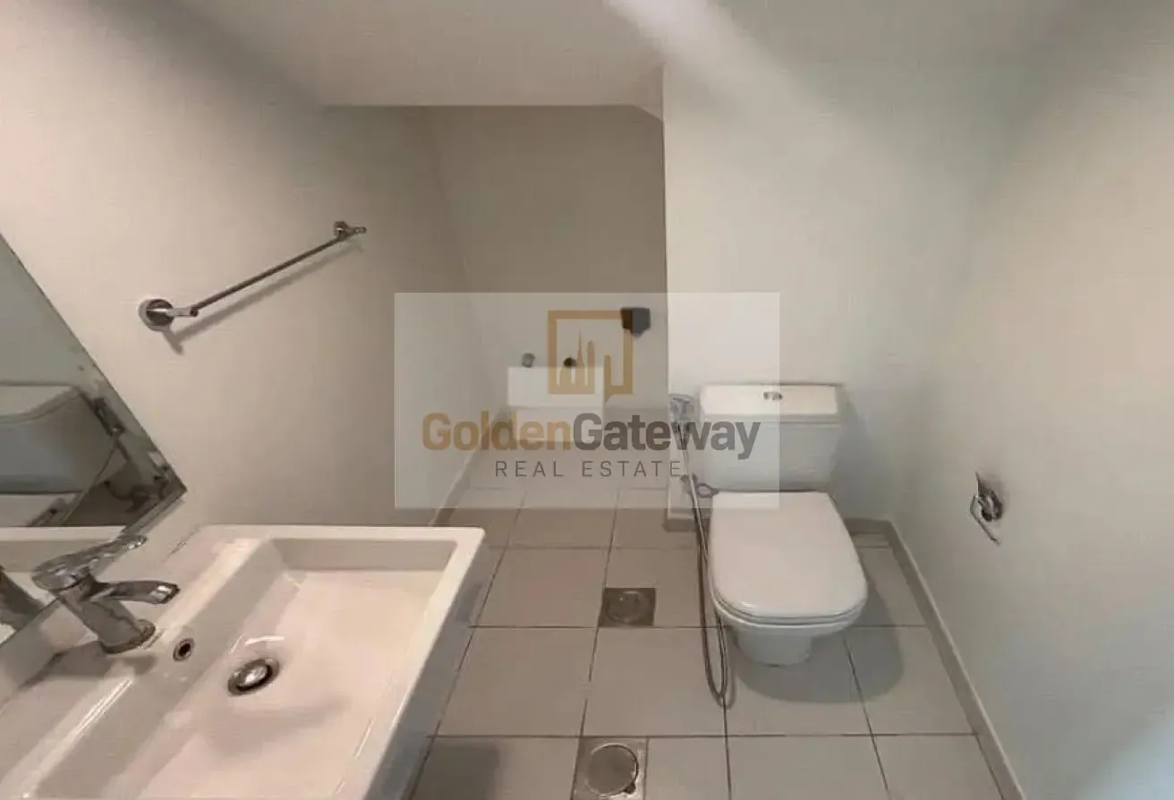 Well maintained | Easy Access | Vacant