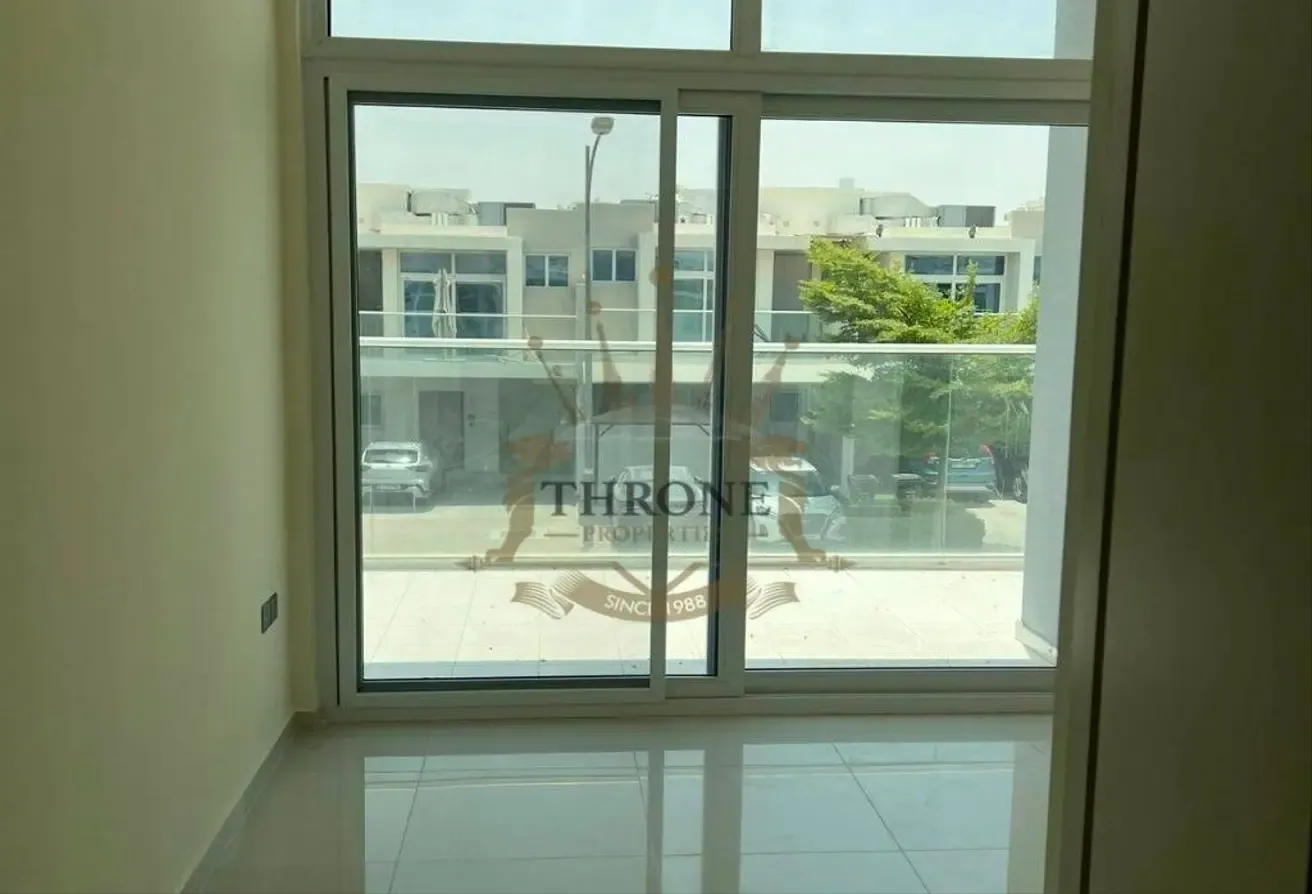 Vacant | 3BR | Spacious | Well Maintained