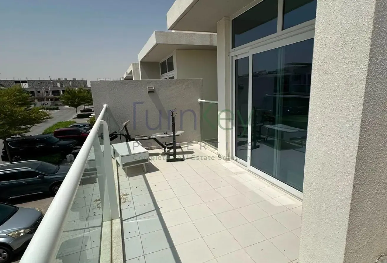Upgraded | RRM type | Semi Furnished