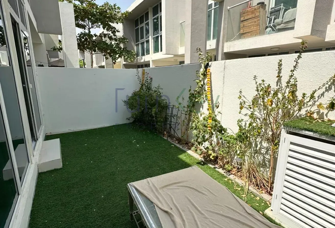 Upgraded | RRM type | Semi Furnished