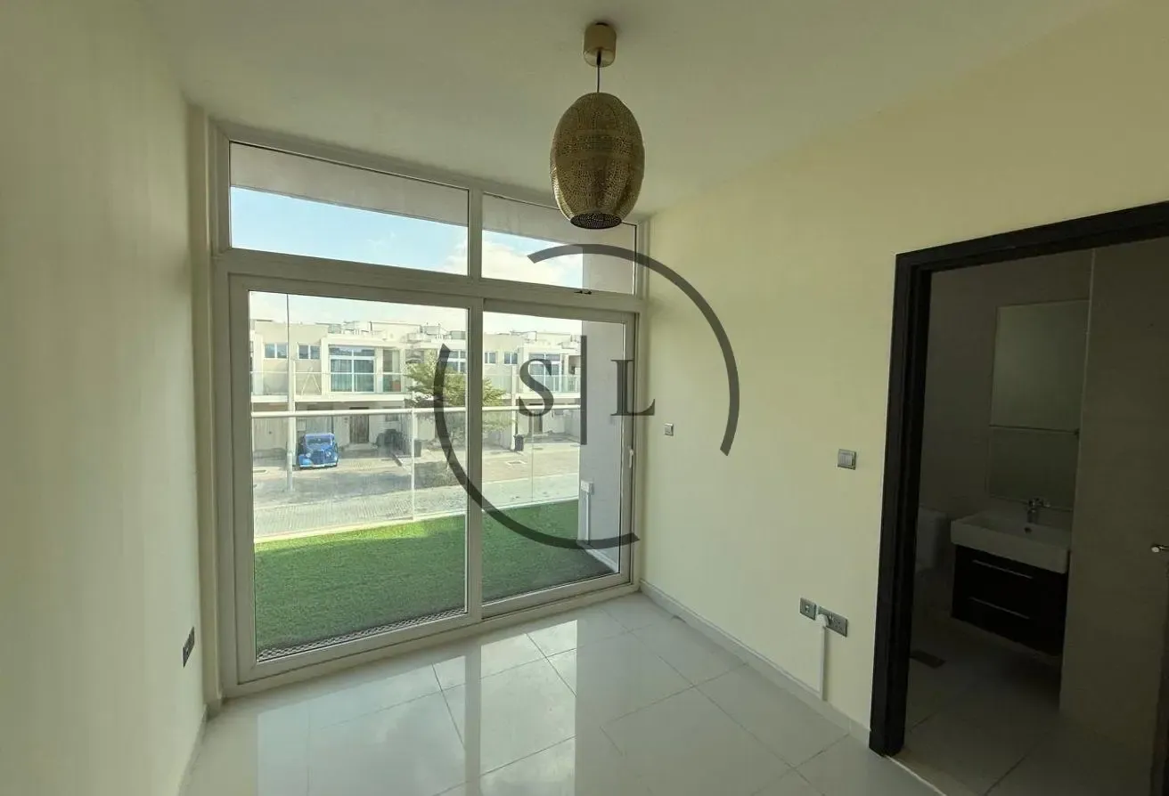 Vacant Unit | 3 Bedroom | Corner Unit | Best Deal