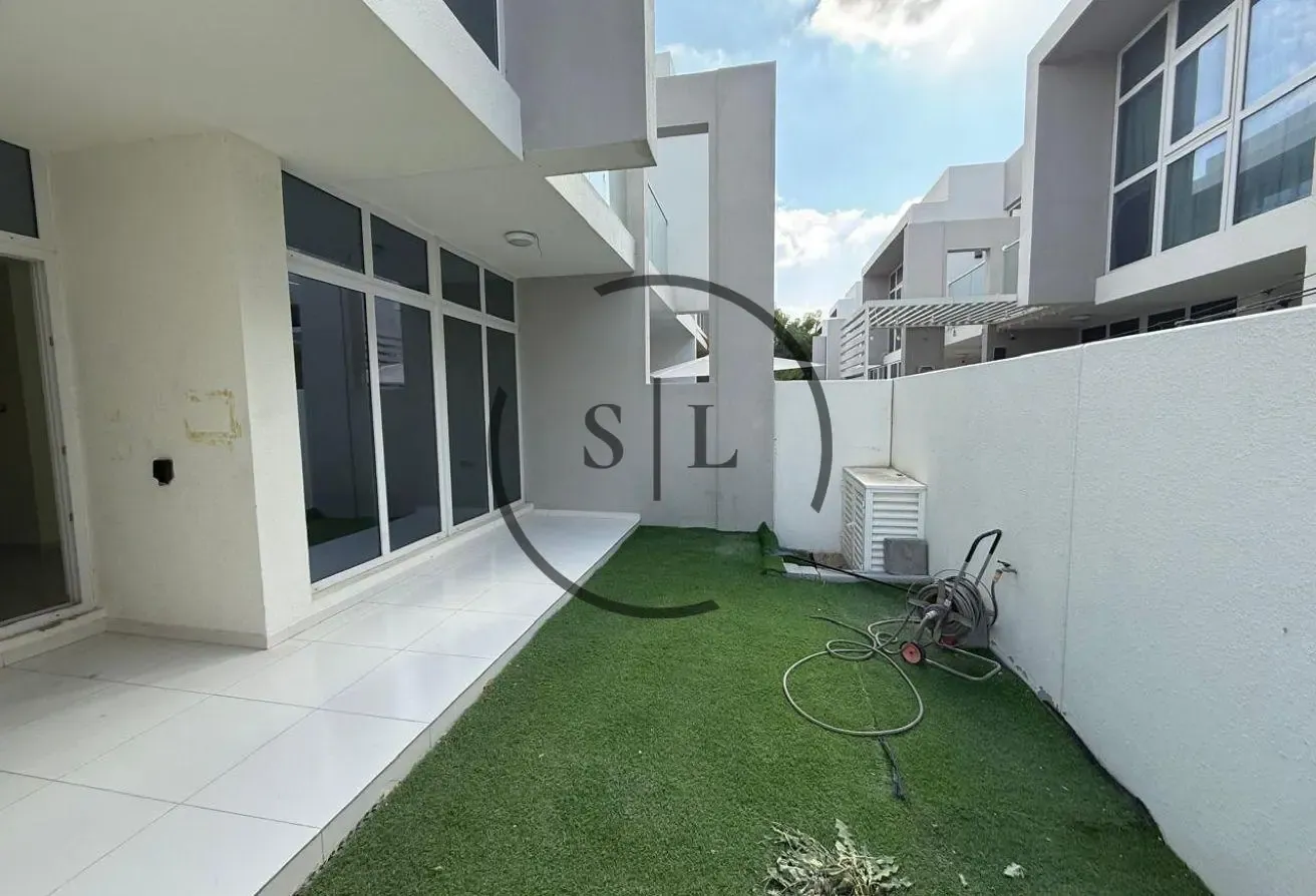 Vacant Unit | 3 Bedroom | Corner Unit | Best Deal