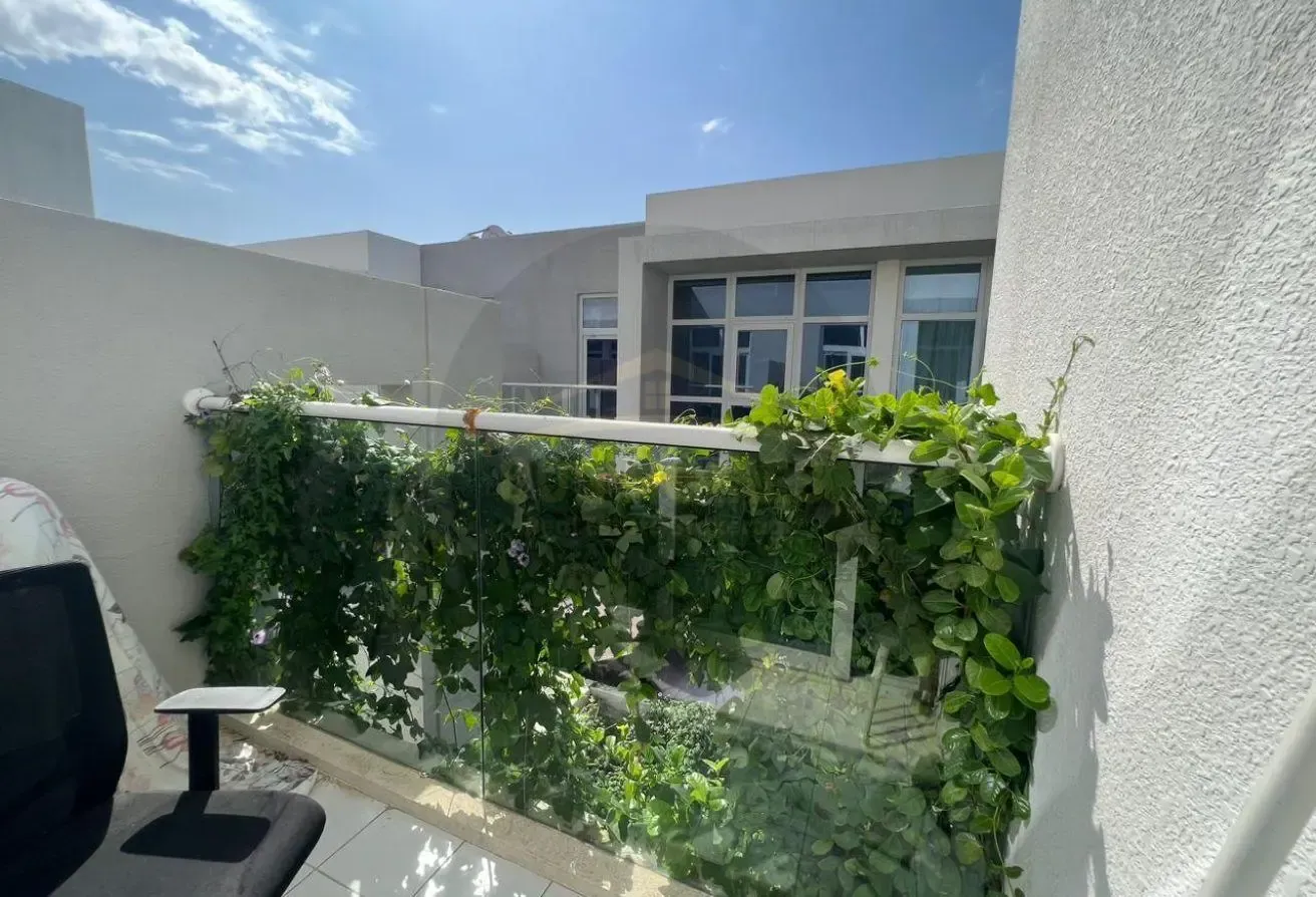 Bright Townhouse | Peaceful Community | Best Value
