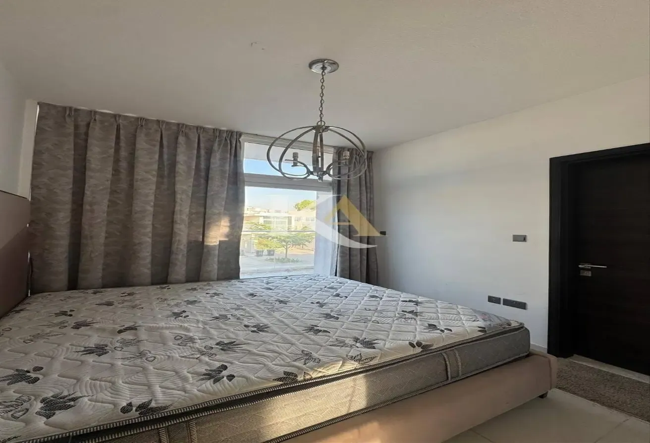 Ready to Move | 3BR Townhouse | Furnished