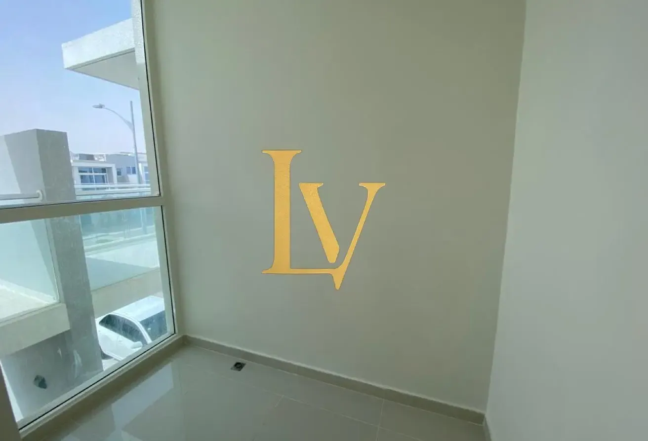 For Rent | Corner Unit | 3BR Townhouse | Spacious