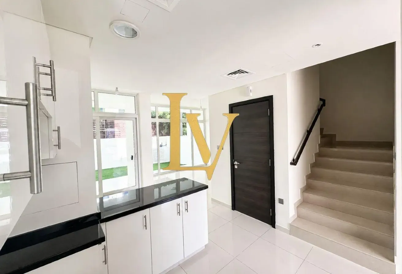 3BR | Well Maintained | Corner Unit |Ready To Move