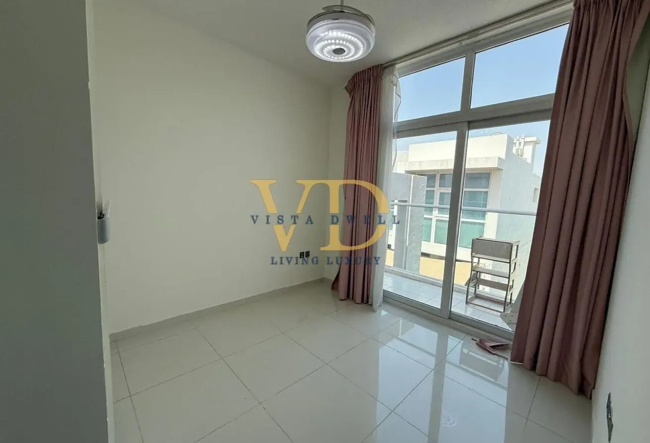3 BEDROOM | UPGRADED | WITH KITCHEN APPLIANCES