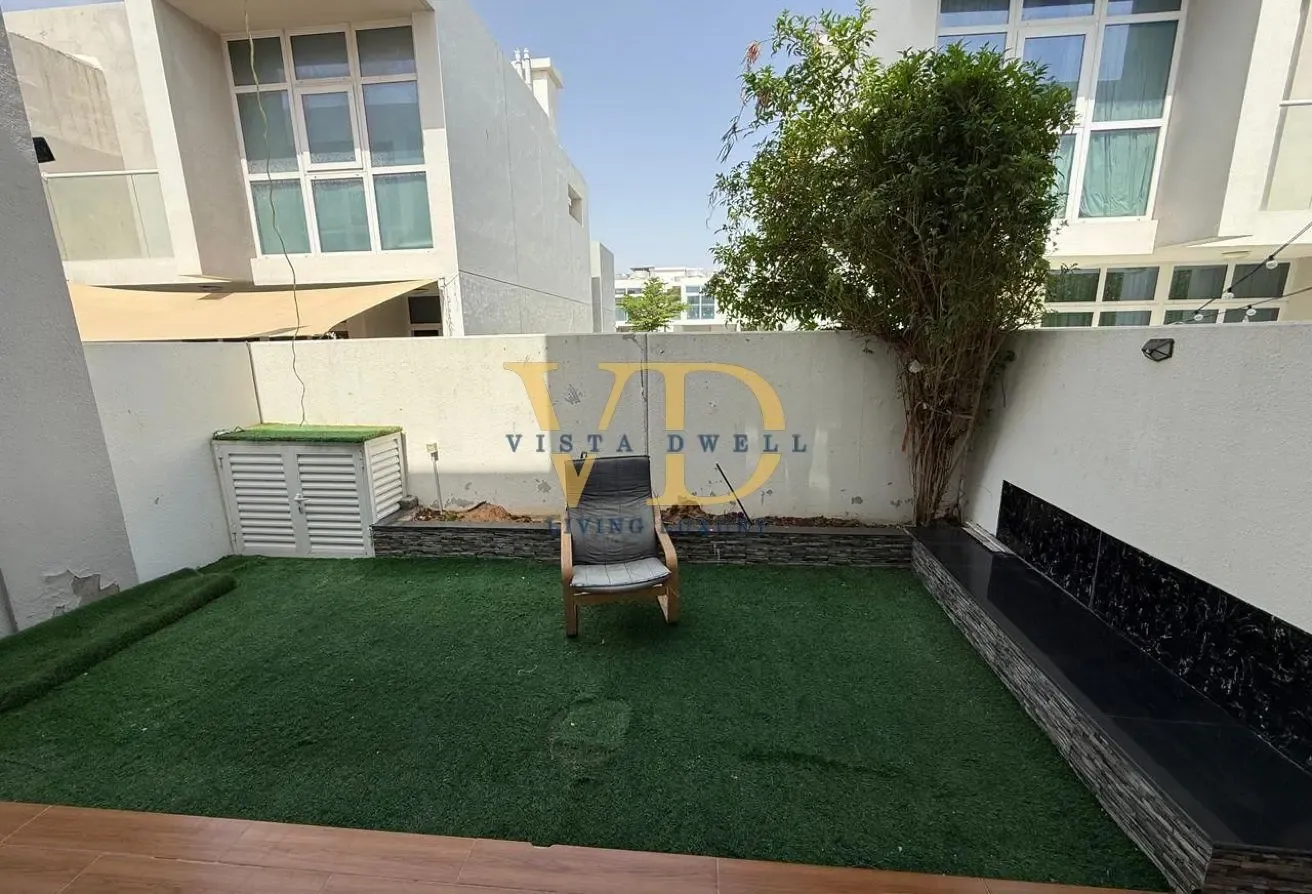 3 BEDROOM | UPGRADED | WITH KITCHEN APPLIANCES