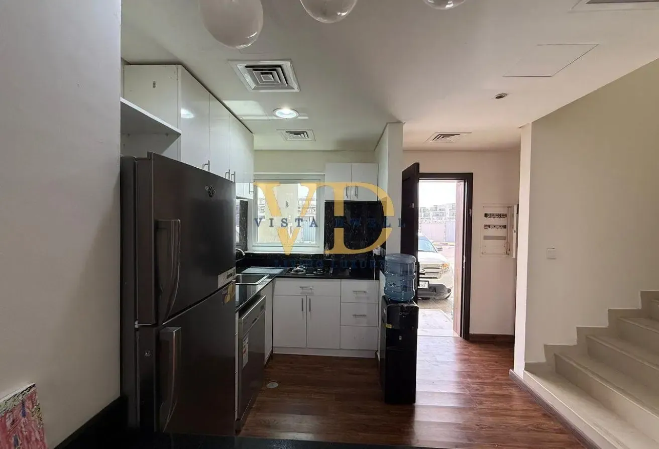 3 BEDROOM | UPGRADED | WITH KITCHEN APPLIANCES