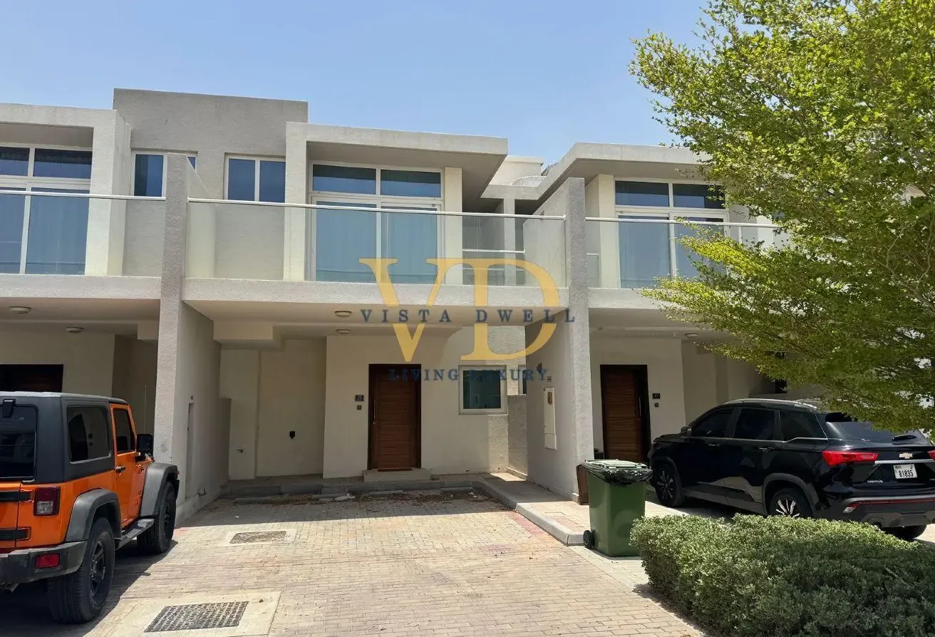 BACK TO BACK | 3 BEDROOM | VACANT