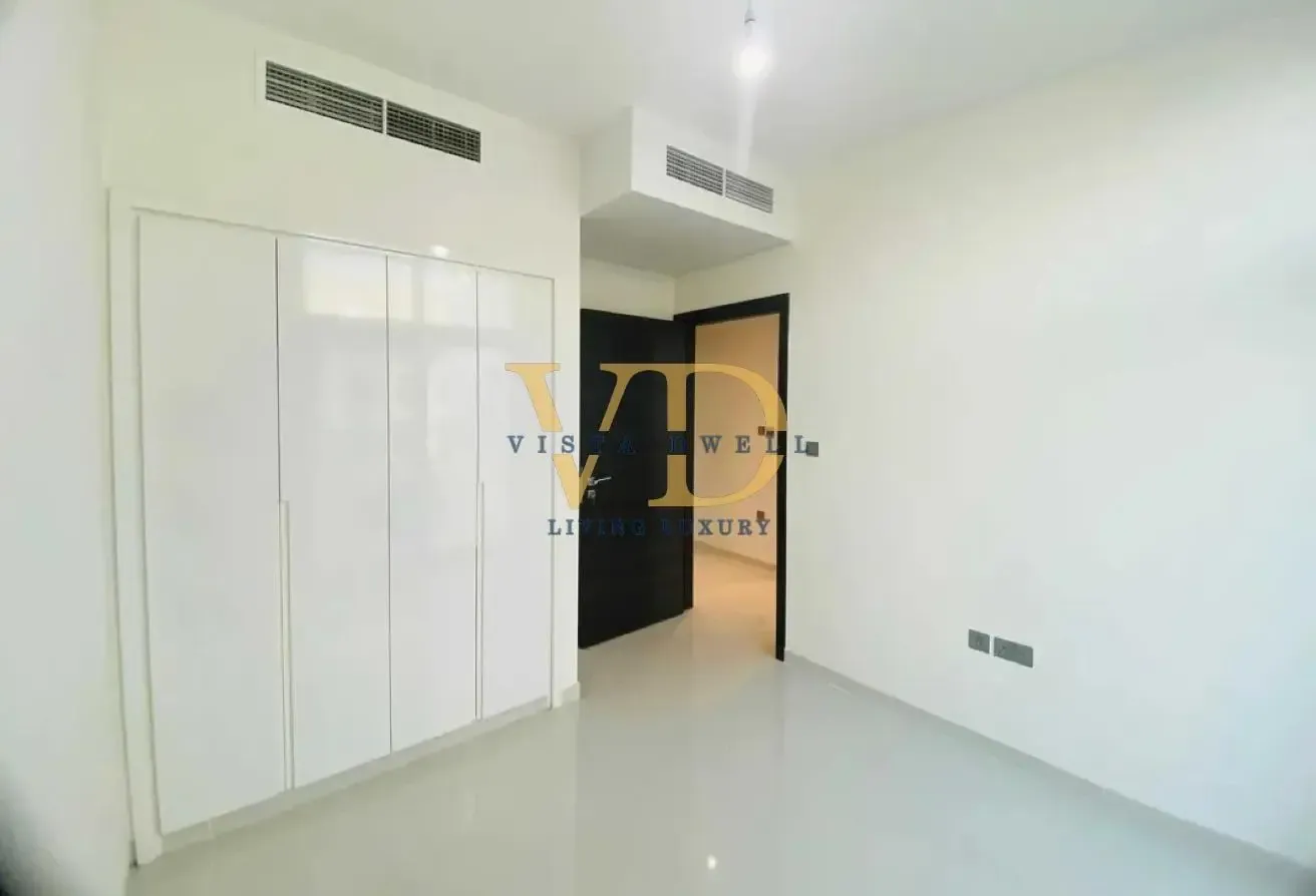 3 BEDROOM CORNER UNIT | PRIME LOCATION
