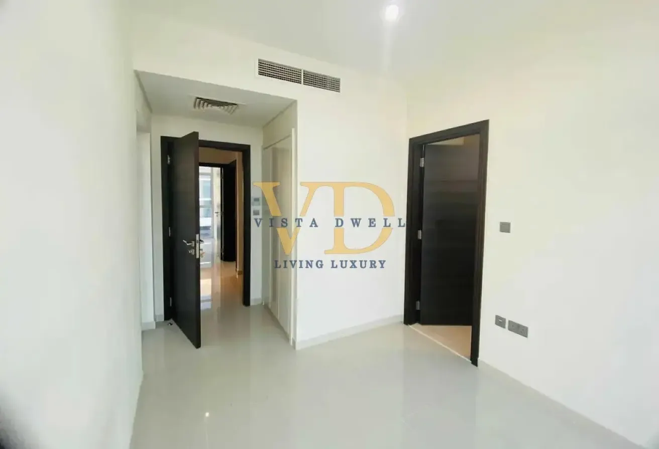 3 BEDROOM CORNER UNIT | PRIME LOCATION