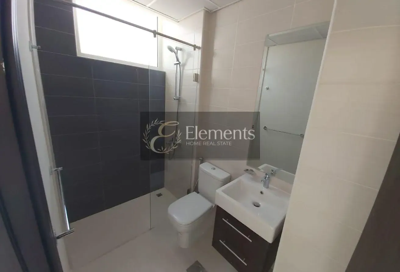 3 Br Townhouse | Unfurnished | Spacious Area