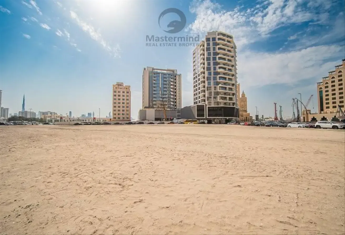 G+14 Mix use plot for sale in Jaddaf