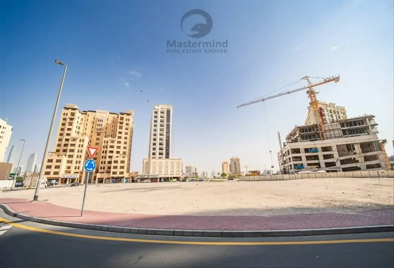 G+14 Mix use plot for sale in Jaddaf