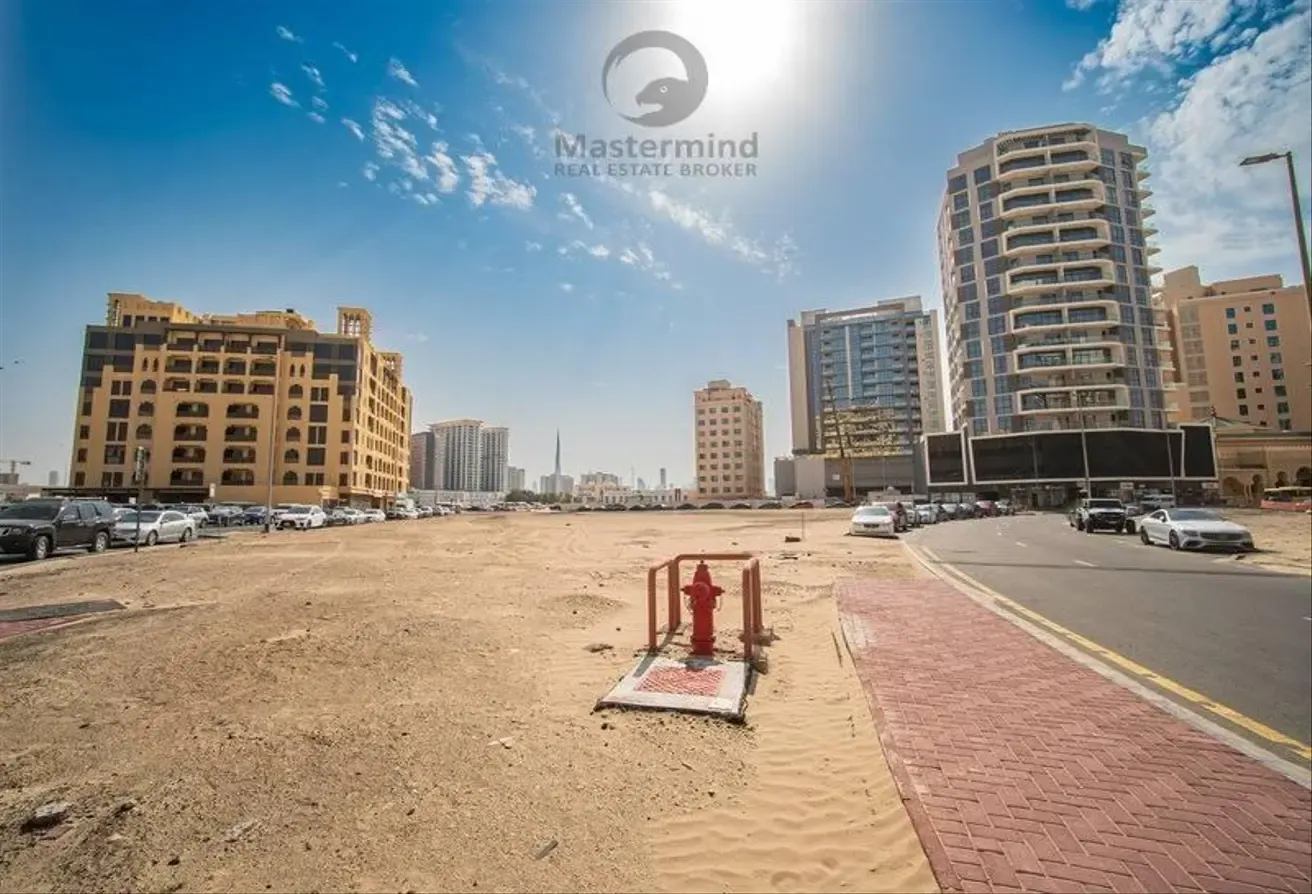 G+14 Mix use plot for sale in Jaddaf