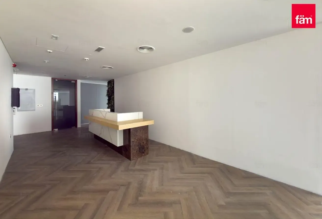 Prestigious office|Skyline view|Great investment