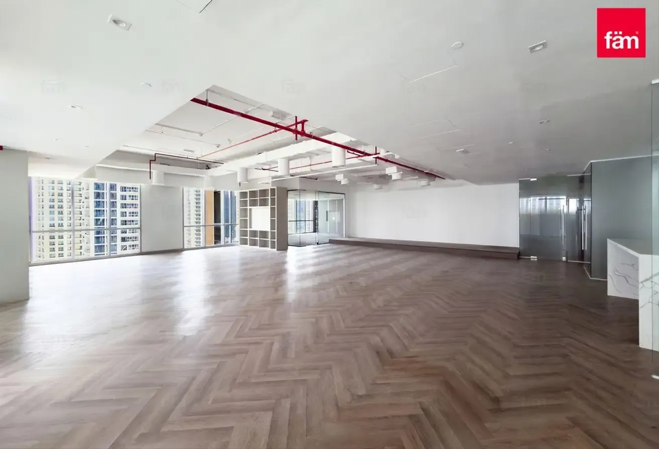 Prestigious office|Skyline view|Great investment