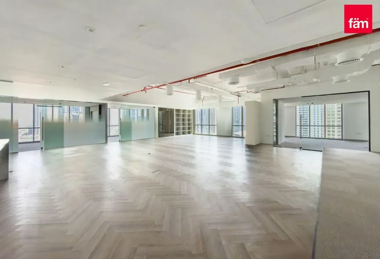 Prestigious office|Skyline view|Great investment