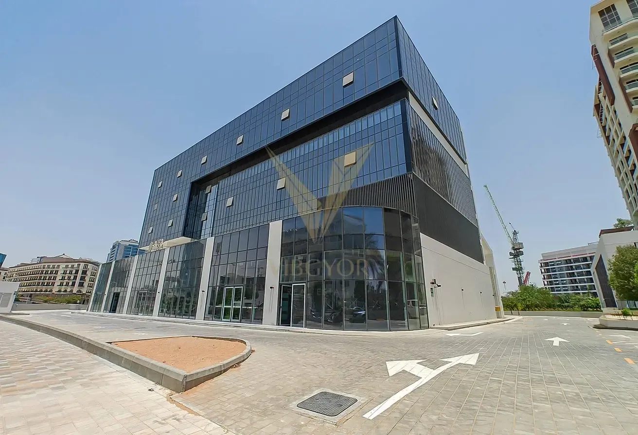 EXCLUSIVE CORNER OFFICE | PRIME LOCATION