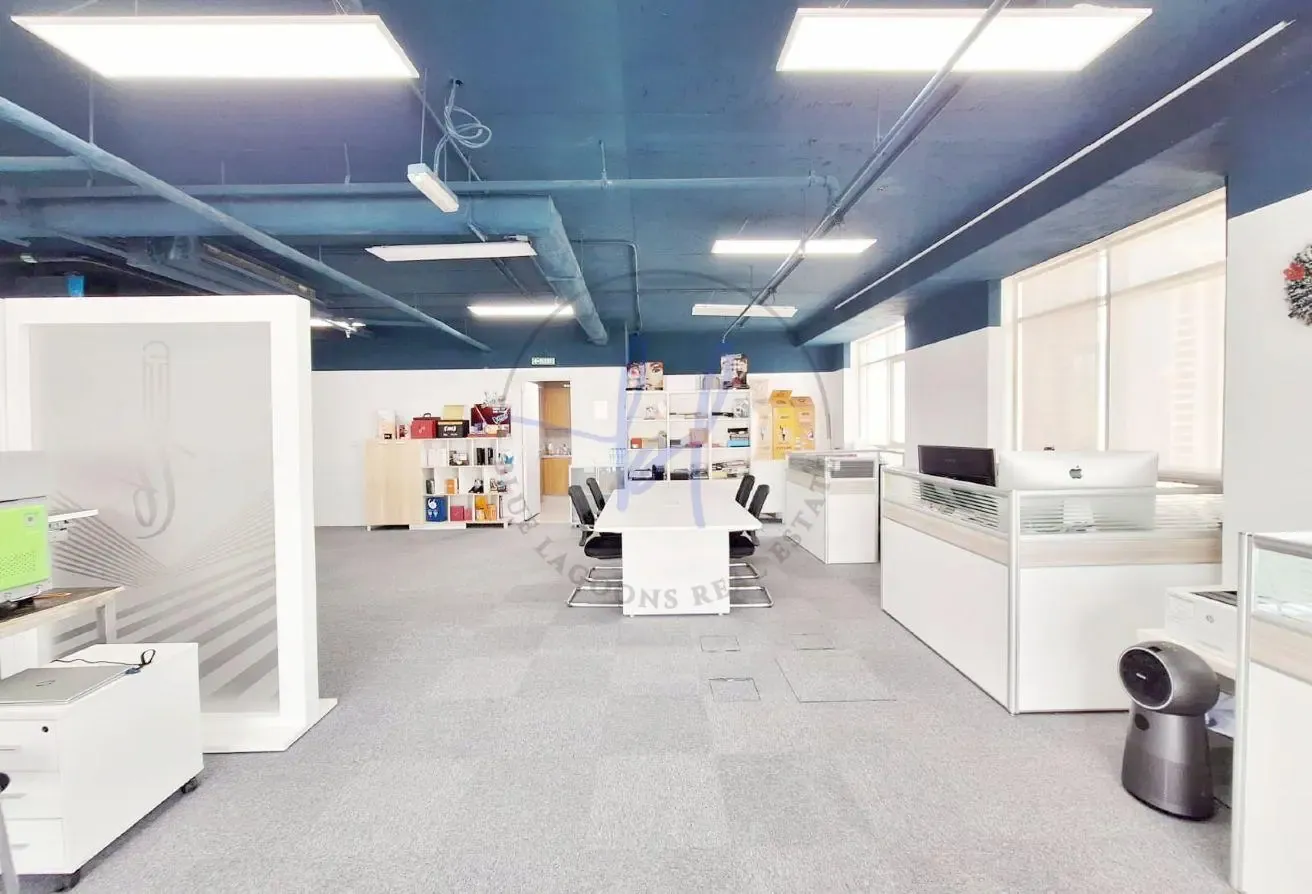 Metro Easy Access | Fantastic View | Corner Office