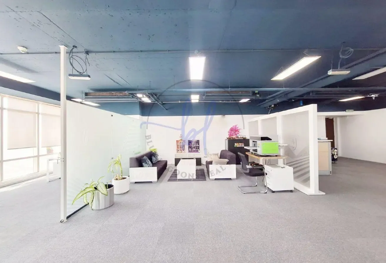 Metro Easy Access | Fantastic View | Corner Office