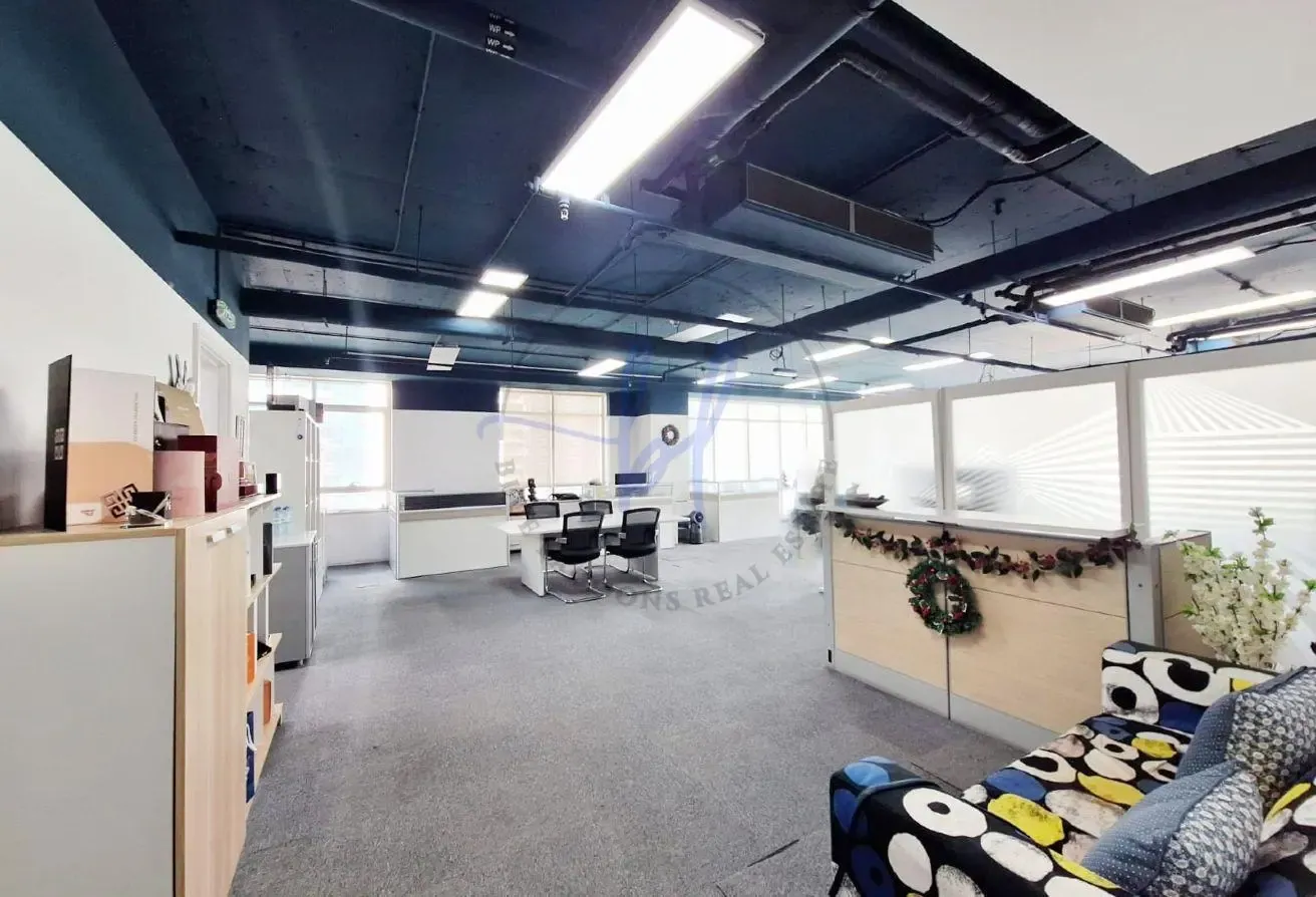 Metro Easy Access | Fantastic View | Corner Office
