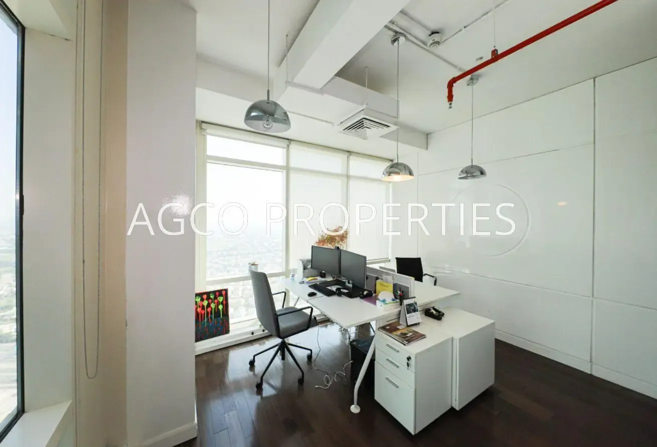 Lake Views | Vacant | High Floor