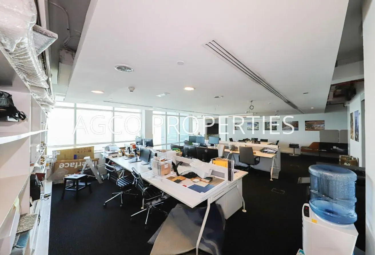 Lake Views | Vacant | High Floor