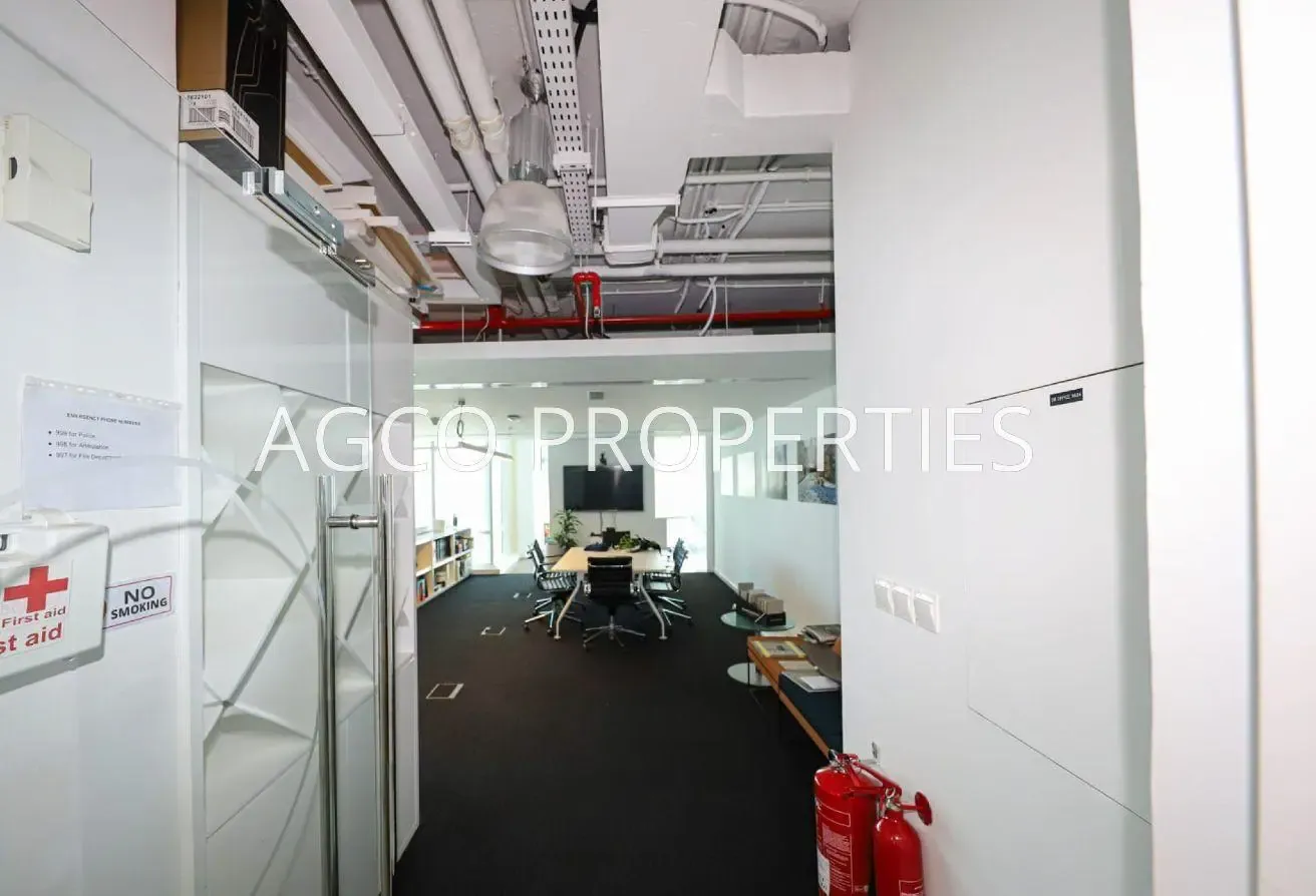 Lake Views | Vacant | High Floor