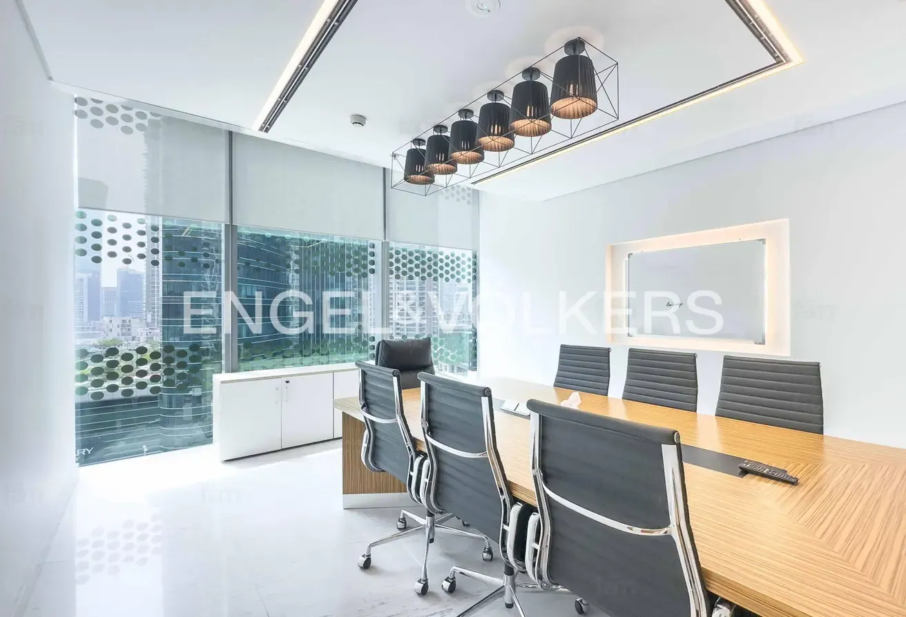 Spacious Corner Office | Vacant | Exclusive