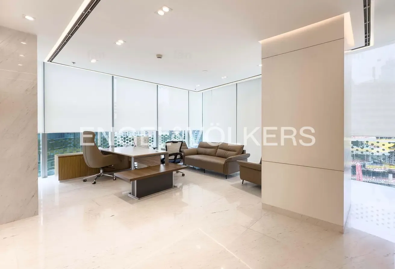 Spacious Corner Office | Vacant | Exclusive